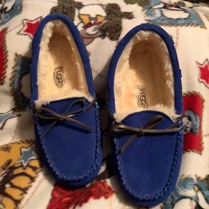 Blue fuzzy Ugg Mocs